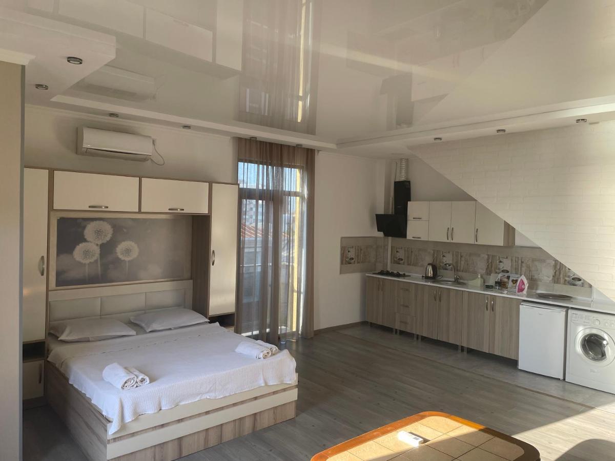 Hotel Chaika Kobuleti Extérieur photo