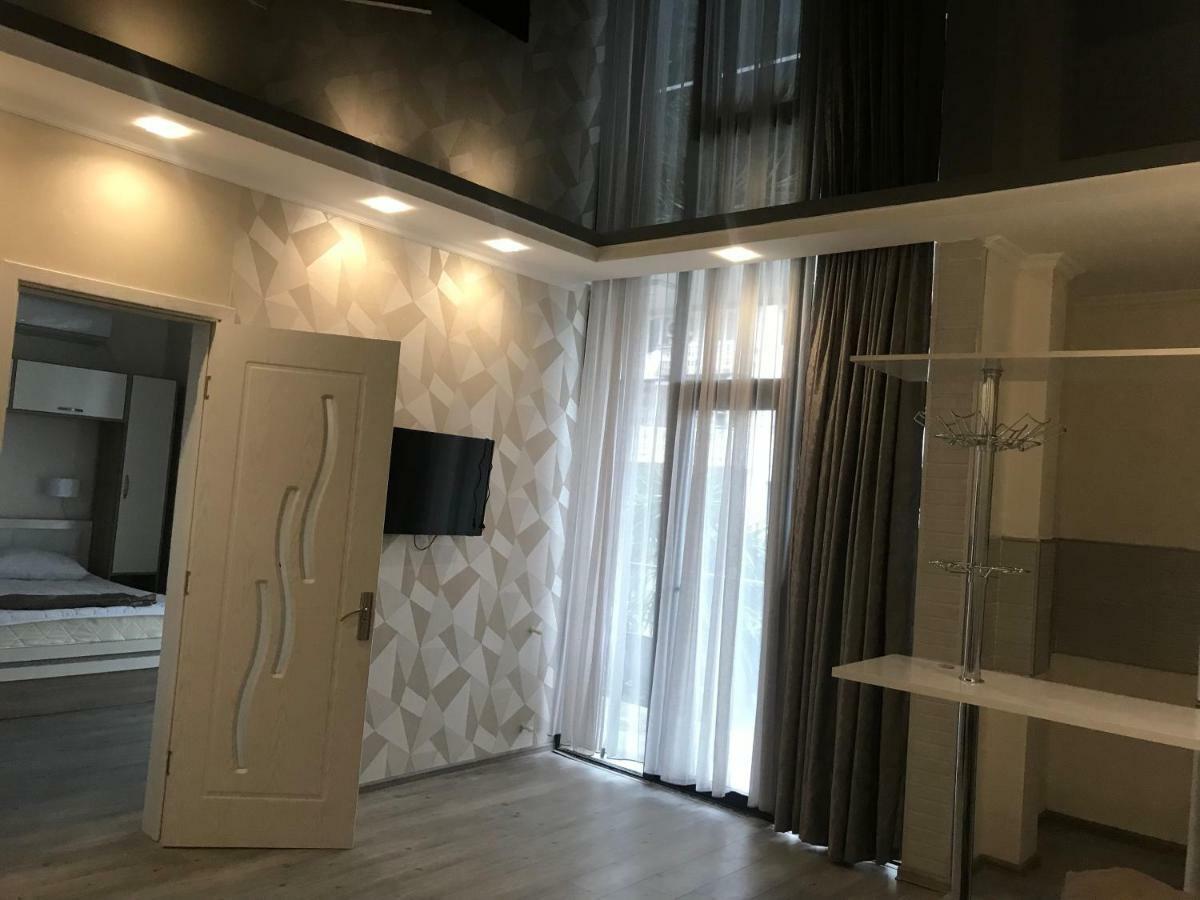 Hotel Chaika Kobuleti Extérieur photo